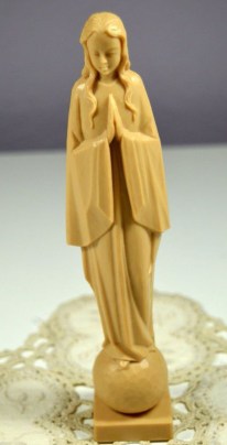 045883f22f9aac2d3055f98d127d25e3--virgin-mary-madonna